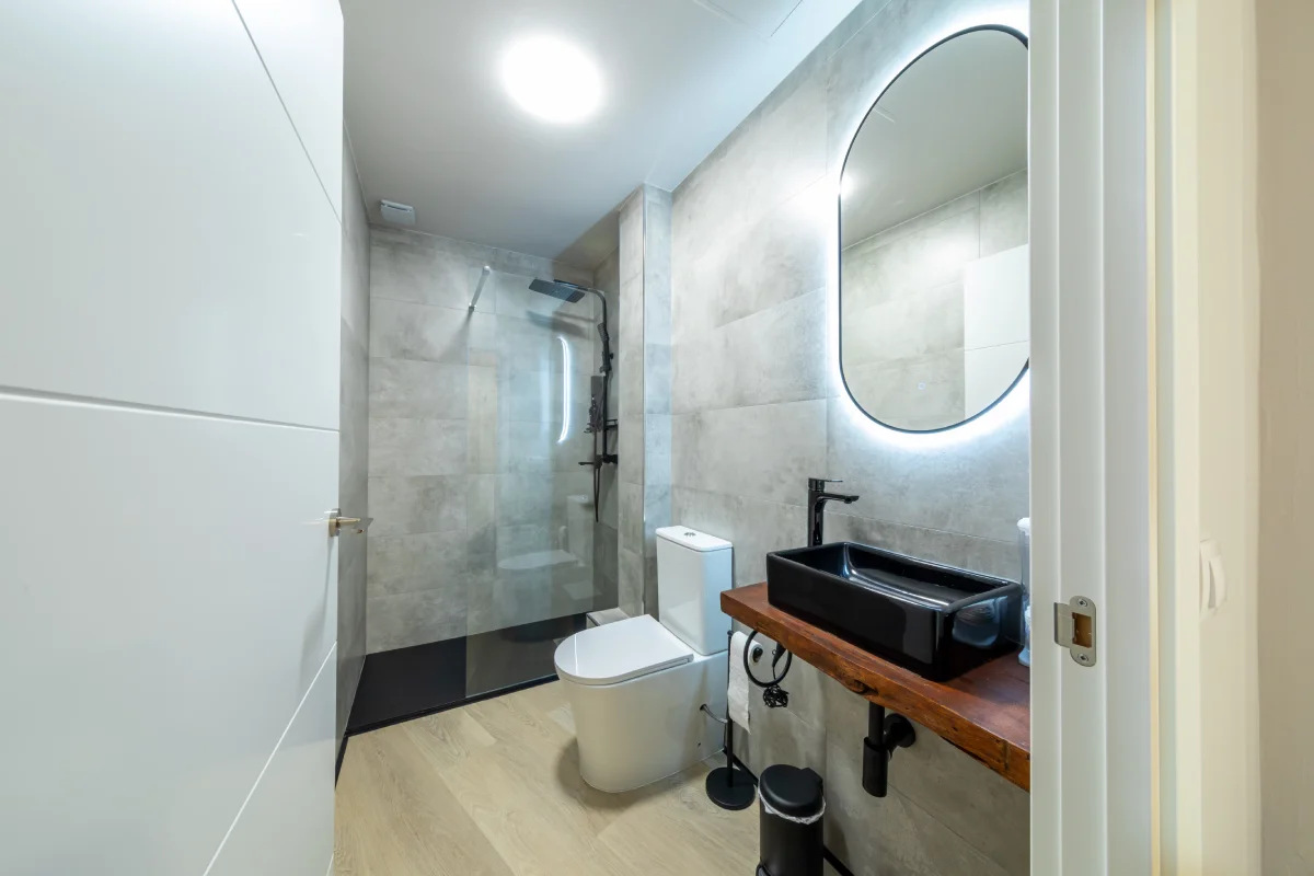 Loft 1.1 - Baño completo moderno